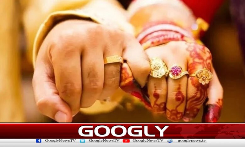 Couples to hold wrestling competition on wedding day, loser will do housework