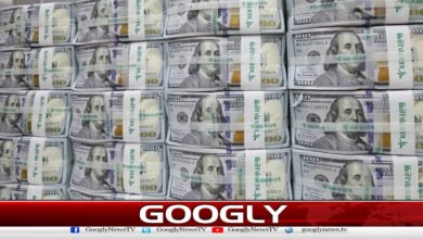 The foreign exchange reserves of the country decreased by more than one billion dollars
