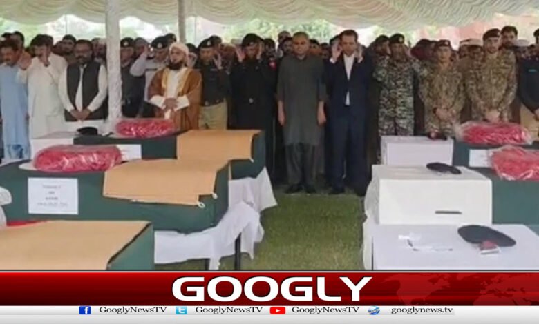 پشاور،خوارج سے مقابلے میں شہید ایف سی کے6جوانوں کی نمازجنازہ ادا 1 Funeral prayers offered for 6 FC youths martyred in Peshawar clash with Khawarij