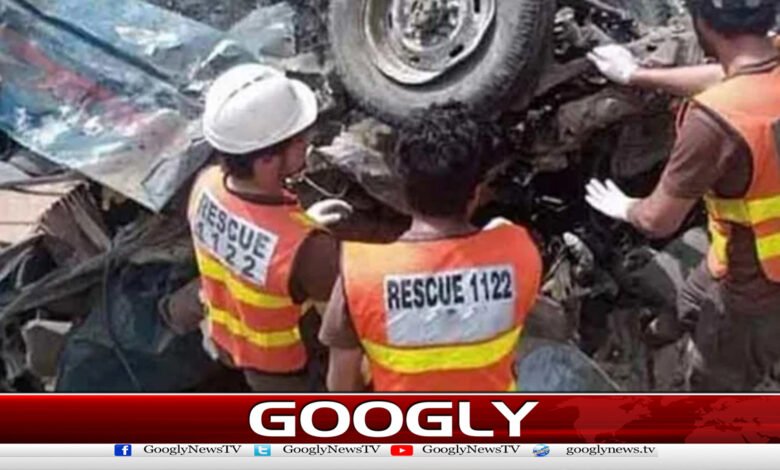 Tourists' car falls into ravine while going to Chilas, Ferry Meadows, 7 killed