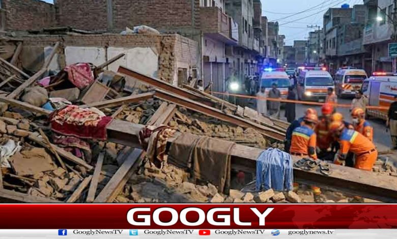 لاہور : مکان کی چھت گرنے سے 8 افراد جاں بحق 1 Lahore: 8 people killed in house roof collapse.