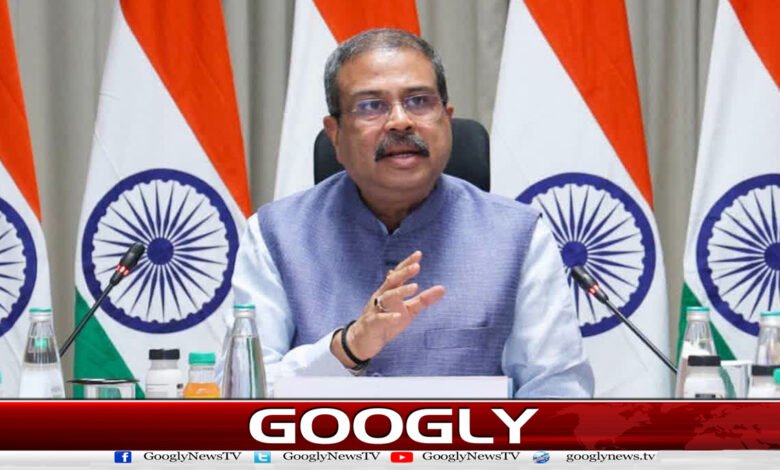Modi government kneels down, education minister resigns over student protest