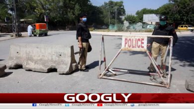 ڈی آئی خان: پولیس وین پر دہشت گردوں کی فائرنگ، ASIسمیت 2 اہلکار شہید 2 DI Khan: Terrorists fire on police van, 2 personnel including ASI martyred