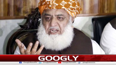 فوج سے متعلق تقریرپرعدالت نےمولانافضل الرحمان کوطلب کرلیا 2 Court summons Maulana Fazlur Rehman over speech regarding the army.