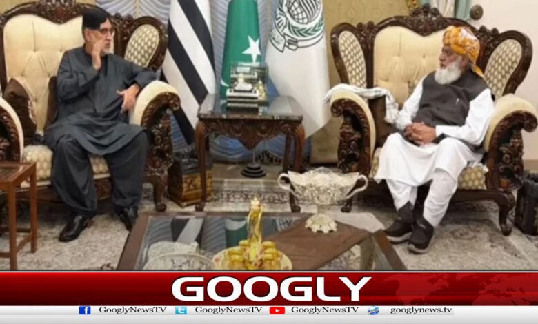 Akhtar Mengal meets Maulana Fazlur Rehman; political situation discussed.