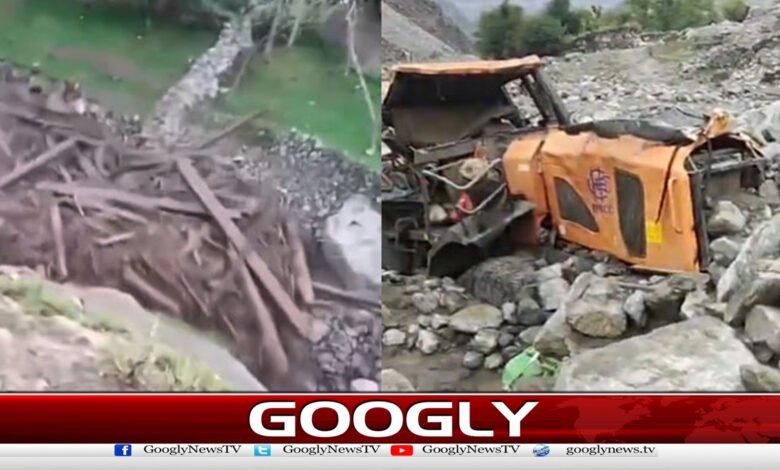دیامر میں سیلابی ریلوں نے تباہی مچادی،واٹرچینلز تباہ 1 Floodwaters wreak havoc in Diamer; water channels destroyed.