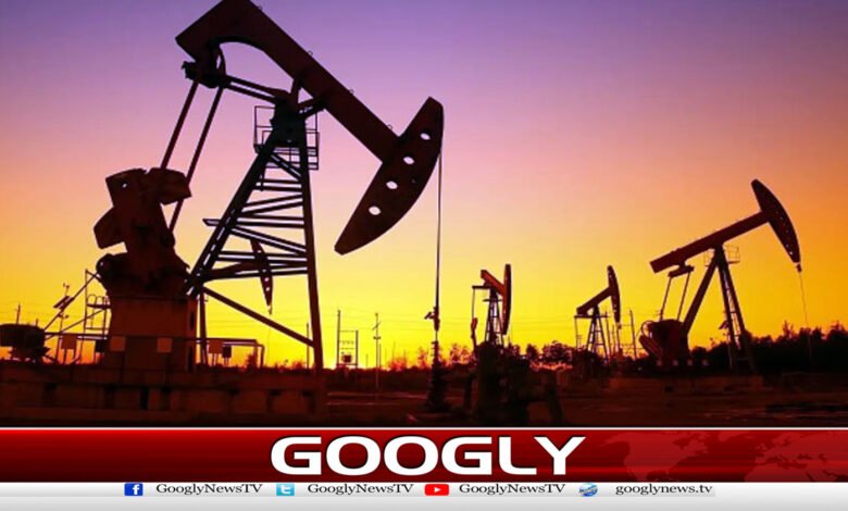 خام تیل کی قیمت 100 ڈالر فی بیرل سے بھی تجاوز کرگئی 1 The price of crude oil has surpassed $100 per barrel.