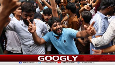 Announcement to end the 'Cockroach Janata Party's' protest.