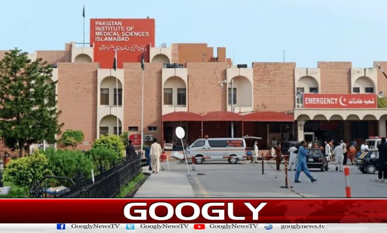 سانحہ پمز: سیکرٹری صحت کو عہدے سے ہٹانے کی وجوہات سامنے آگئیں 1 PIMS tragedy: Reasons for removal of Health Secretary from office revealed