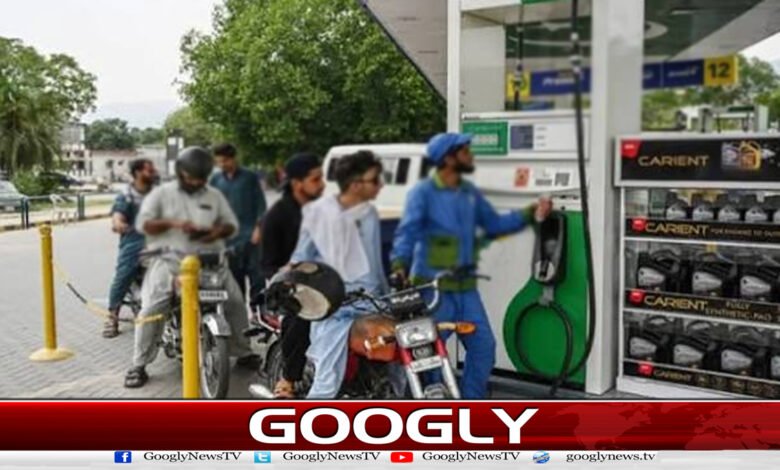 حکومت نے پیٹرولیم ڈیلرز کا منافع بڑھانے کی منظوری دے دی 1 Government approves increase in petroleum dealers' profits