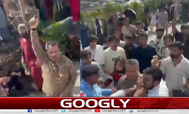 اسلام آباد میں فوجی افسر کی طلبہ سے ہاتھا پائی کیوں ہوئی؟ 1 Why did a military officer get into a fight with students in Islamabad?
