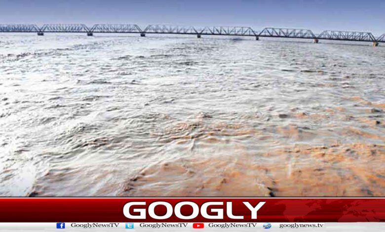 بھارت نے سلال ڈیم سے پانی چھوڑ دیا، پاکستان میں فلڈ الرٹ جاری 1 India releases water from Salal Dam, flood alert issued in Pakistan