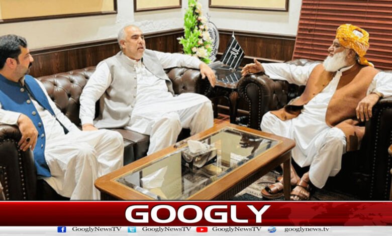 Movement against federal government: PTI offers joint protest to JUI-F