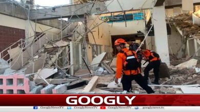 7.7 magnitude earthquake hits Indonesia, buildings damaged, 20 dead