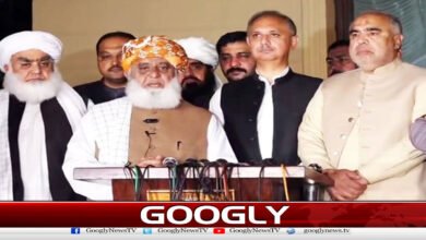 پی ٹی آئی اور جے یو آئی ف میں اچانک قربتیں کیوں بڑھنے لگیں؟ 2 Why did the PTI and JUI-F suddenly become closer?