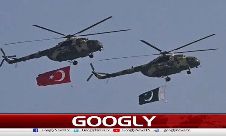 How did Pakistan come out openly in defense of the Gulf countries?