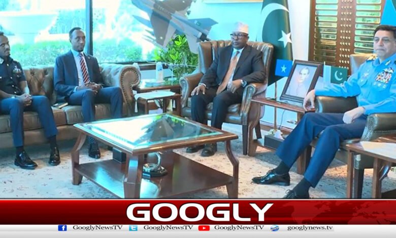 Somali Defense Minister appointed, arrives at headquarters, discusses defense cooperation