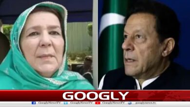 Imran Khan's sister Noreen Niazi meets him