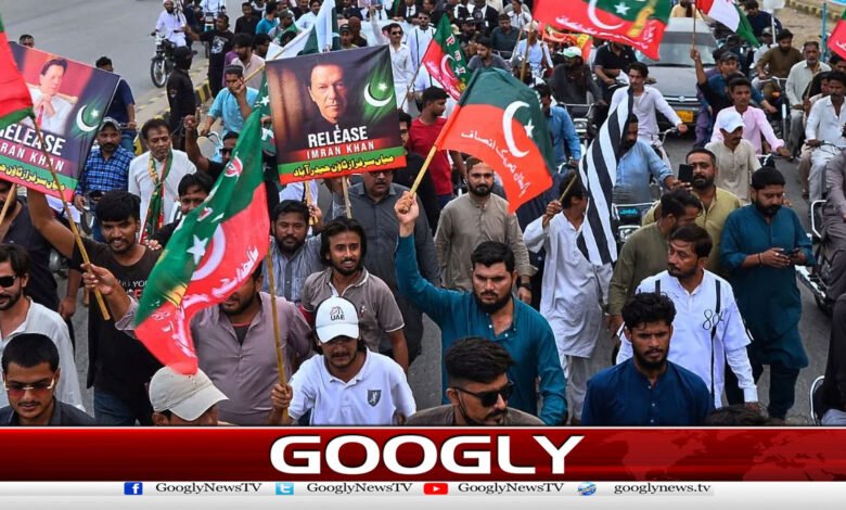 Access to Imran or release? What is the real purpose of PTI's protest movement?