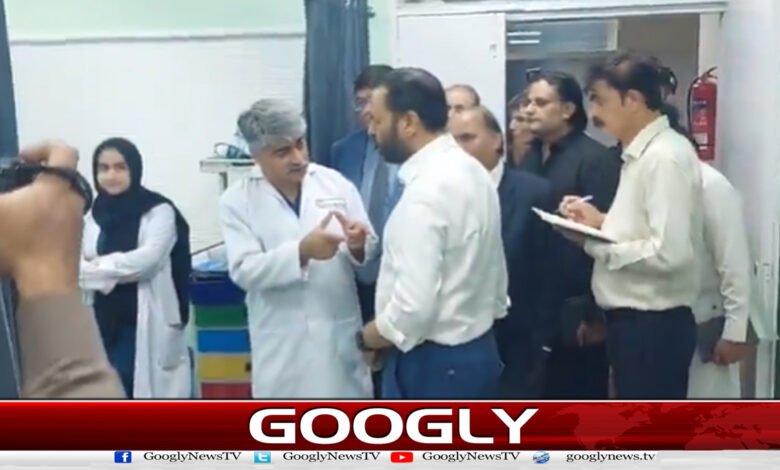 Mustafa Kamal instructs executive director to fire employees who are not working at PIMS