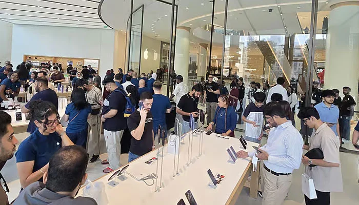 1617464 1691067 iPhone Stores updates