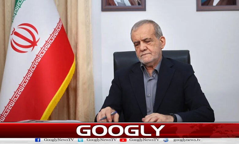 امریکی پابندیوں کا مقصد ایران کو اندرونی طور پر تباہ کرنا ہے : ایرانی صدر 1 US sanctions aim to destroy Iran internally: Iranian president
