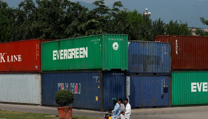 اسلام آباد، لانگ مارچ موخر ہونے کے باوجود کنٹینرز کی تعداد میں اضافہ 1 2