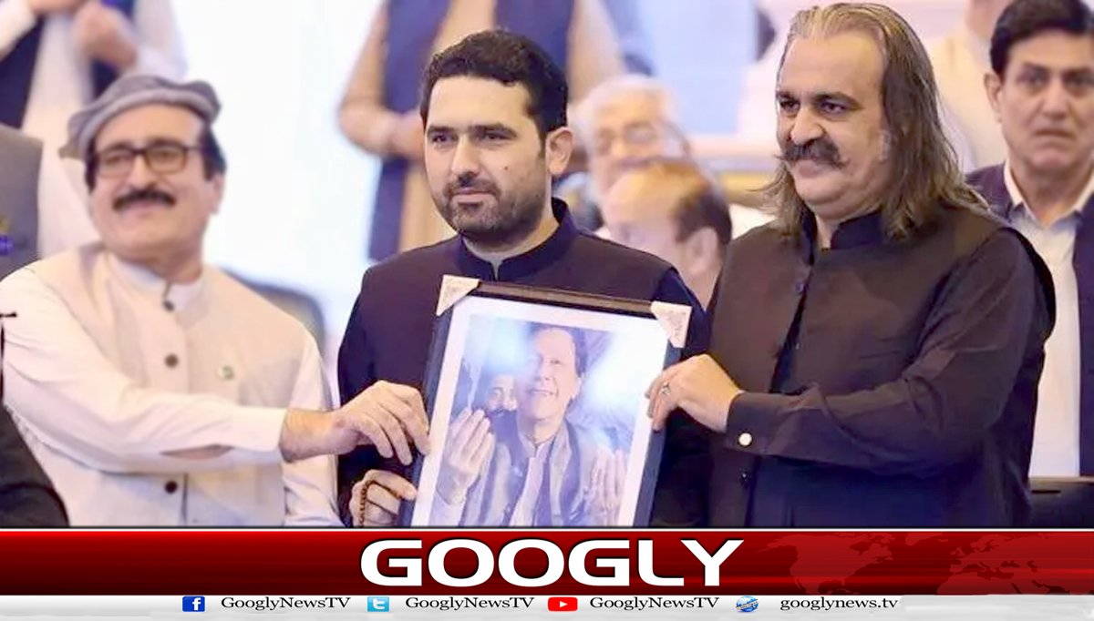 سہیل آفریدی بھی گنڈا پور کی طرح تماش بینیوں پر اتر آئے