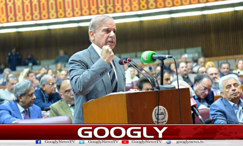 Why are 8 of Shahbaz's ministers unhappy with the government's performance?