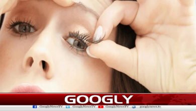 Use of artificial eyelashes by women is considered dangerous