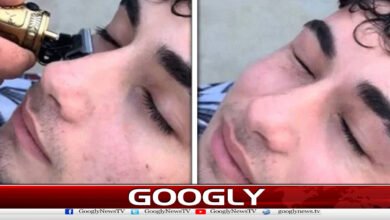 A trend of trimming eyelashes to achieve more masculine facial features has emerged.
