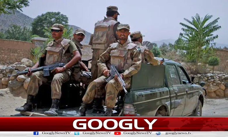 Gwadar: Security forces conduct clearance operation; 7 terrorists from 'Fitna-tul-Hindostan' killed.