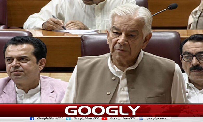 خیبرپختونخوا میں ایمرجنسی کے علاوہ کوئی راستہ نہیں تھا : خواجہ آصف 1 There was no other option but to impose an emergency in Khyber Pakhtunkhwa: Khawaja Asif.