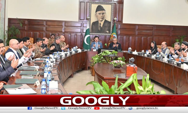 Khyber Pakhtunkhwa: Apex Committee decides to continue operations against terrorists.
