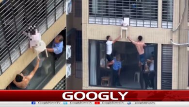 12 ویں منزل سے لٹکنے والی بچی زندہ بچ گئی 2 A girl hanging from the 12th floor survived.