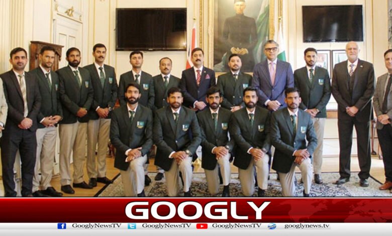پاک فوج کی ٹیم نےکیمبرین پٹرول مقابلے میں سلور میڈل جیت لیا 1 The Pakistan Army team won a silver medal at the Cambrian Patrol competition.