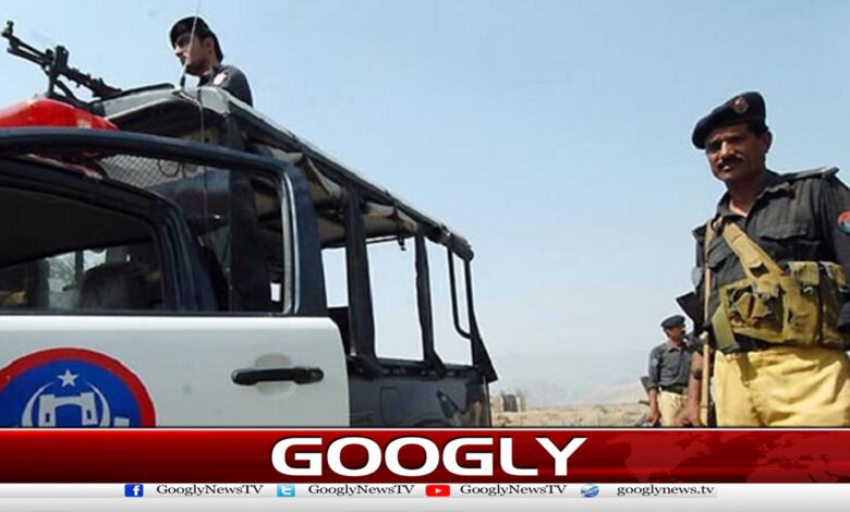 Karak: 4 personnel, including a police officer, martyred in an attack; 2 terrorists killed.