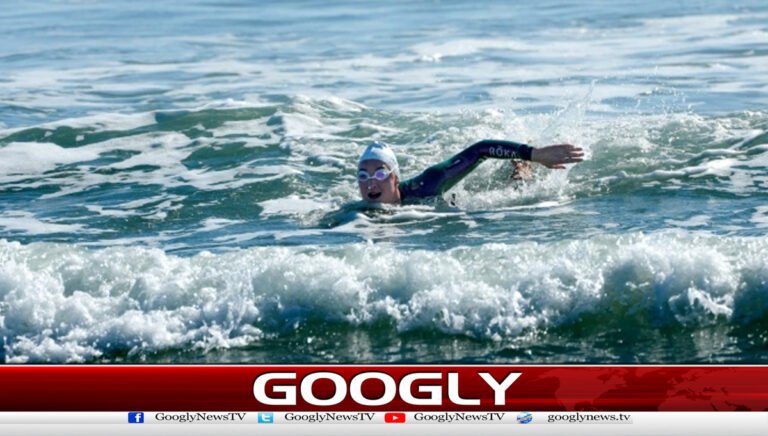 Woman sets record by covering a distance of 900 miles at sea